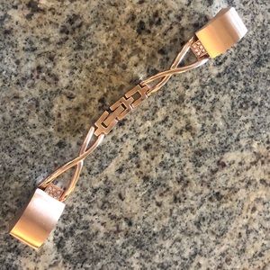 NWOT Fitbit Alta & Alta HR Jewlrey Band